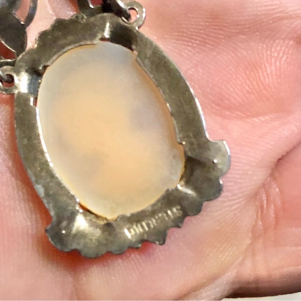 Antique Carved Shell Cameo Necklace, Sterling Silver with Marcasite Accents ๐๐ค - Picture 7 of 9